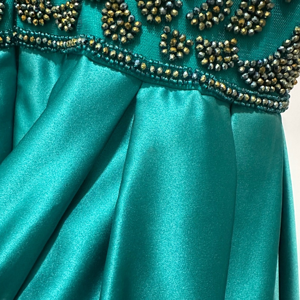 Vienna Prom Deep Aqua Sleeveless V-neck Plunge Gown - Picture 9 of 15